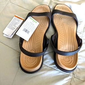 Crocs women's size 8 NWT